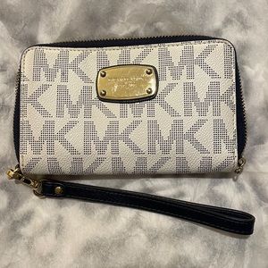 Michael Kors Wallet/Wristlet